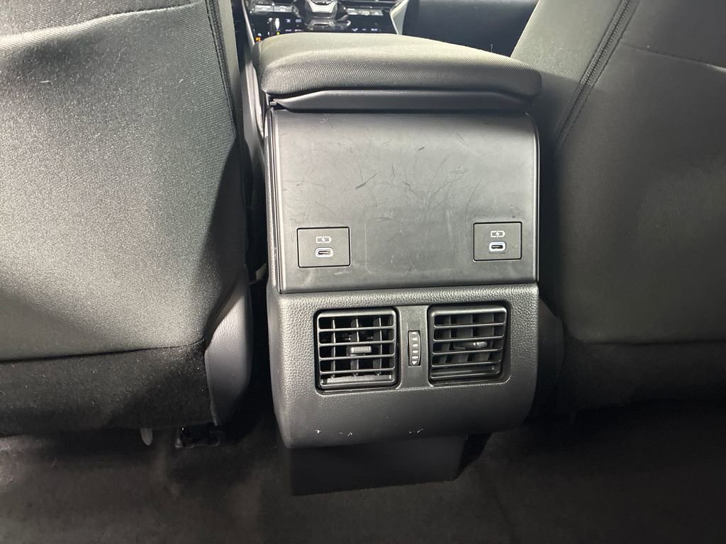 Used 2024 Subaru Solterra AWD/4WD image 17