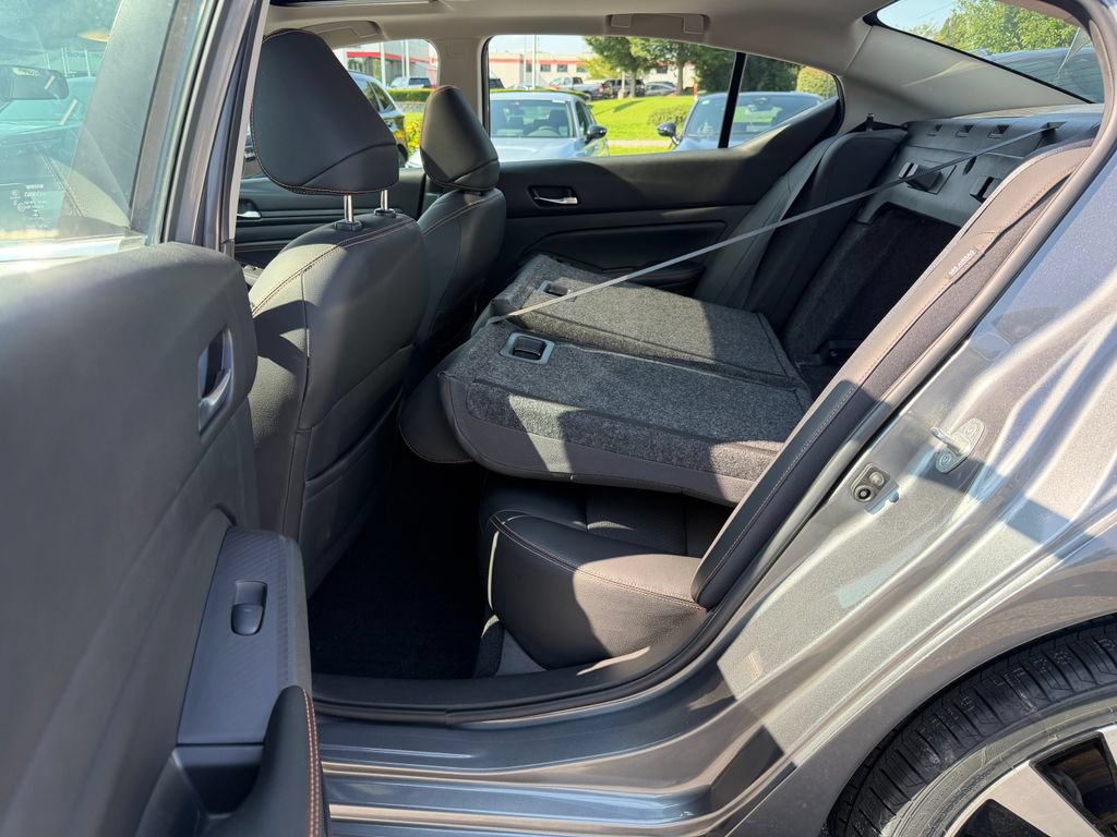 Used 2020 Nissan Altima 2.5 SR w/ Premium Package AWD/4WD image 16