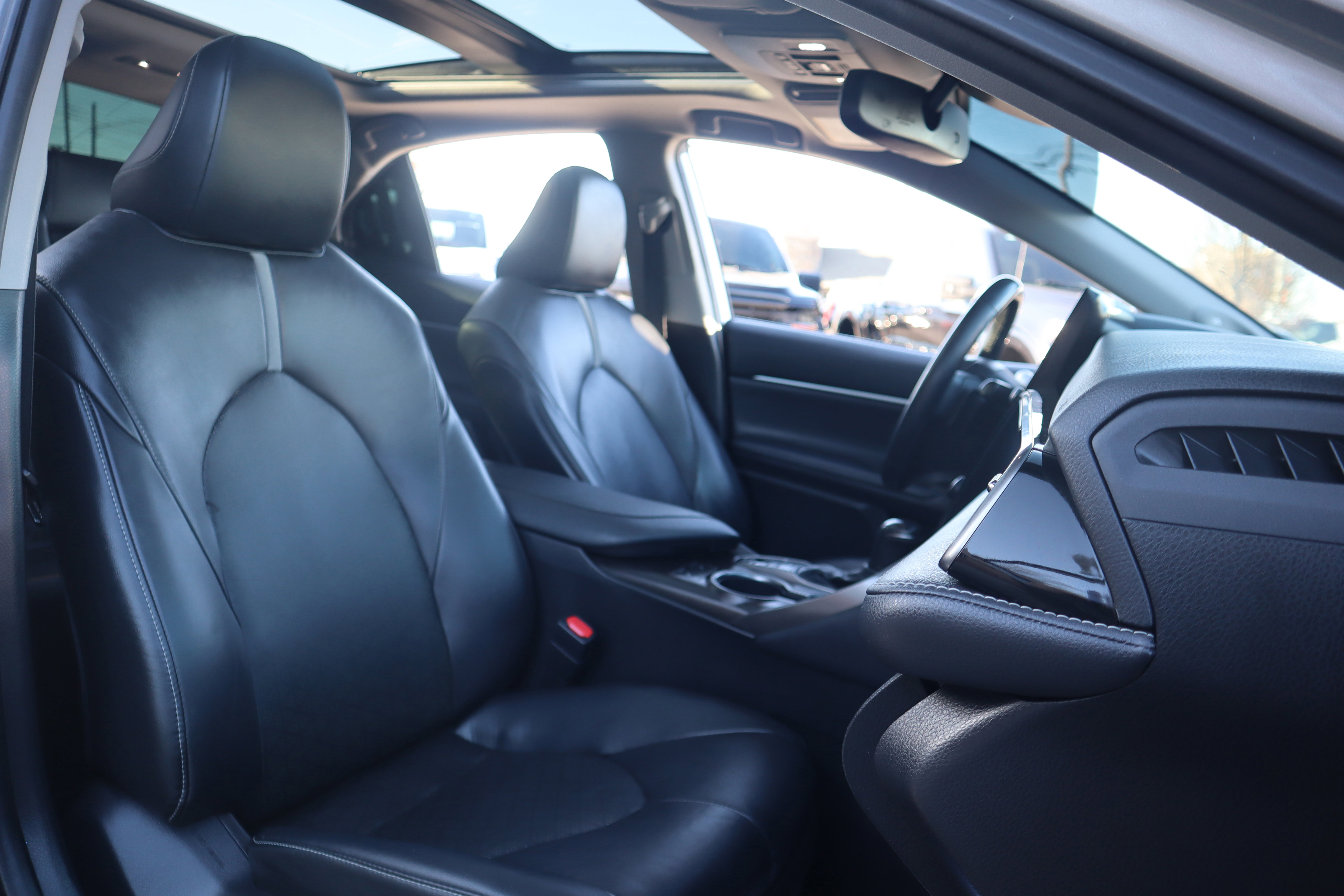 Used 2021 Toyota Camry XSE image 32