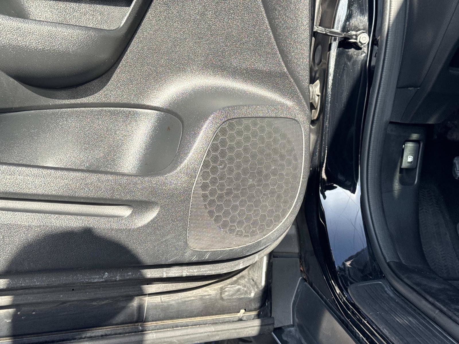 Used 2016 Honda CR-V LX image 19