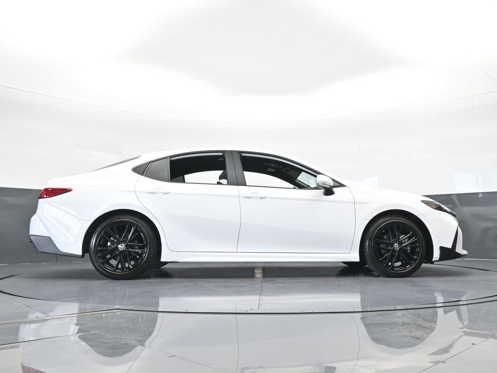 Used 2026 Toyota Camry SE image 62