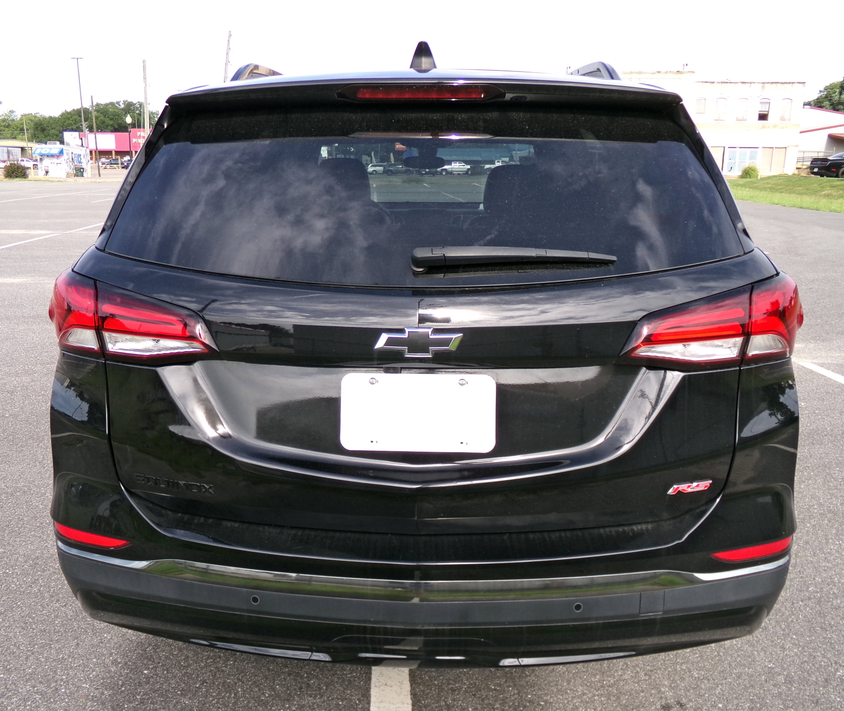 Used 2023 Chevrolet Equinox RS FWD image 4