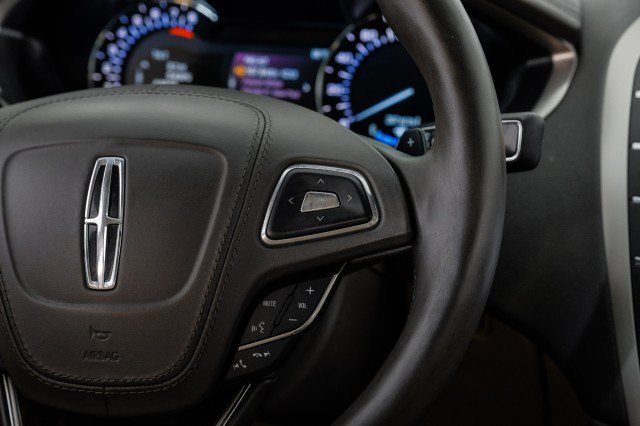 Used 2019 Lincoln MKZ Reserve FWD image 17