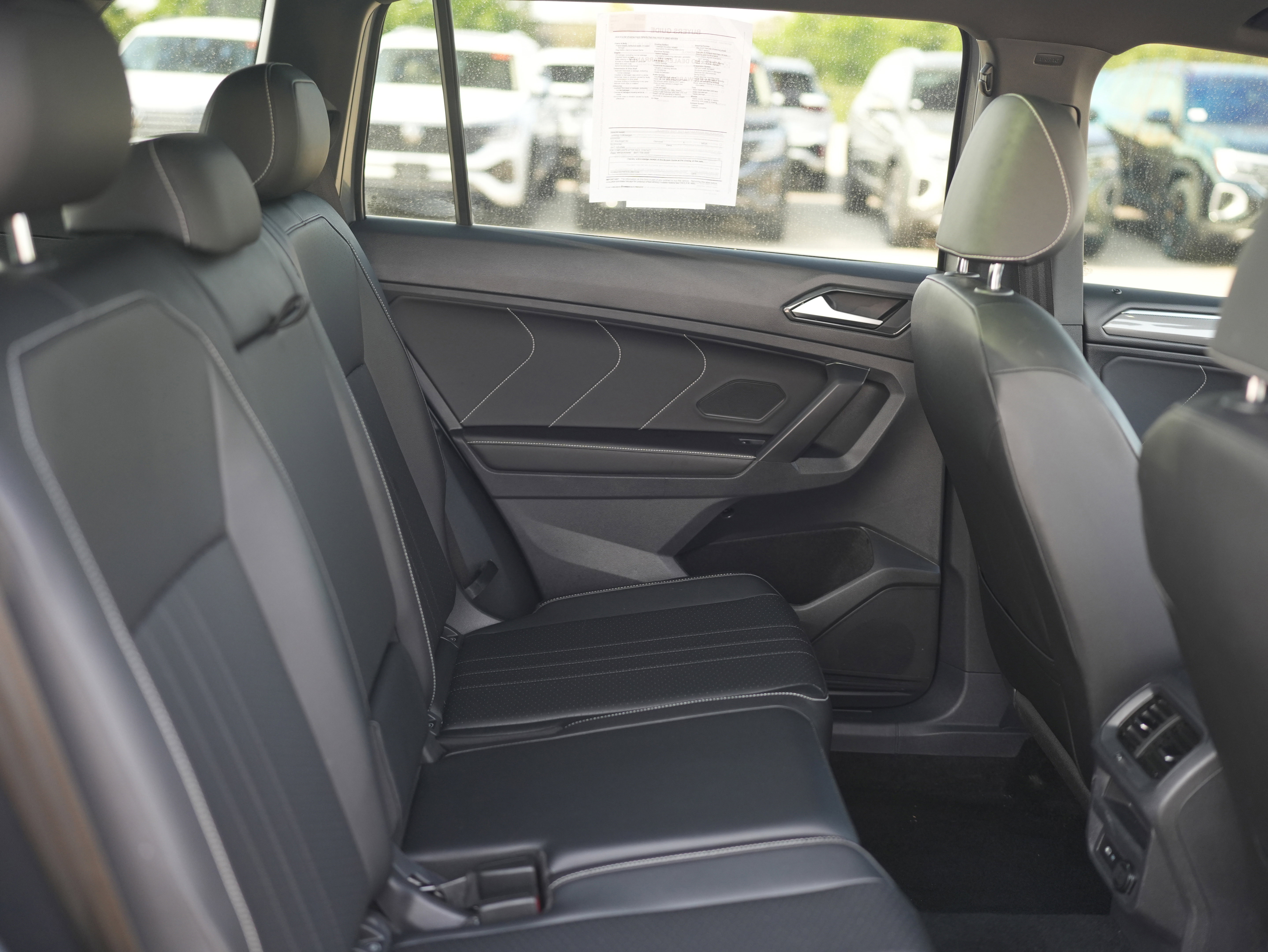 Certified 2022 Volkswagen Tiguan SE R-Line AWD/4WD image 23
