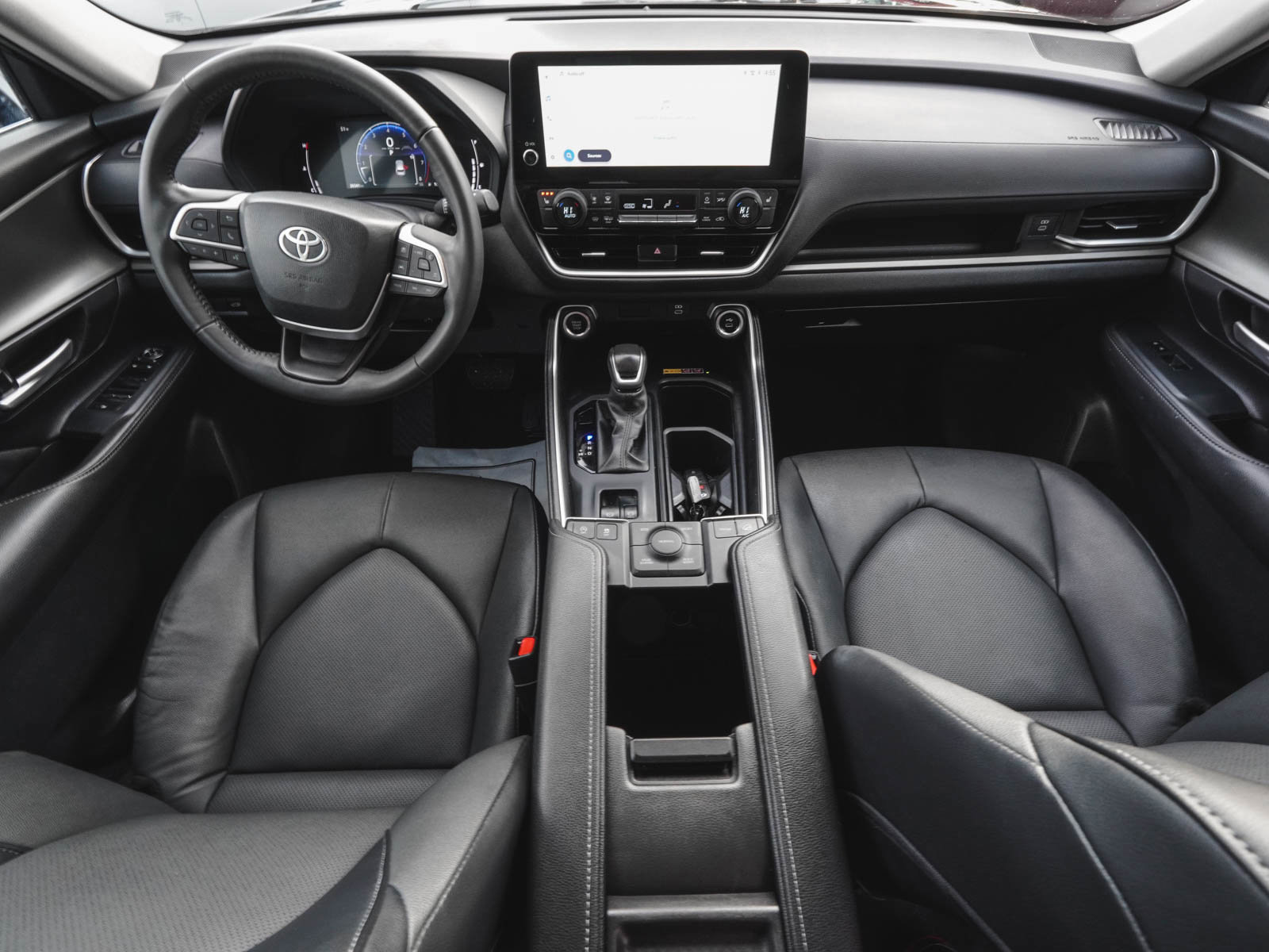 Used 2024 Toyota Grand Highlander XLE image 31