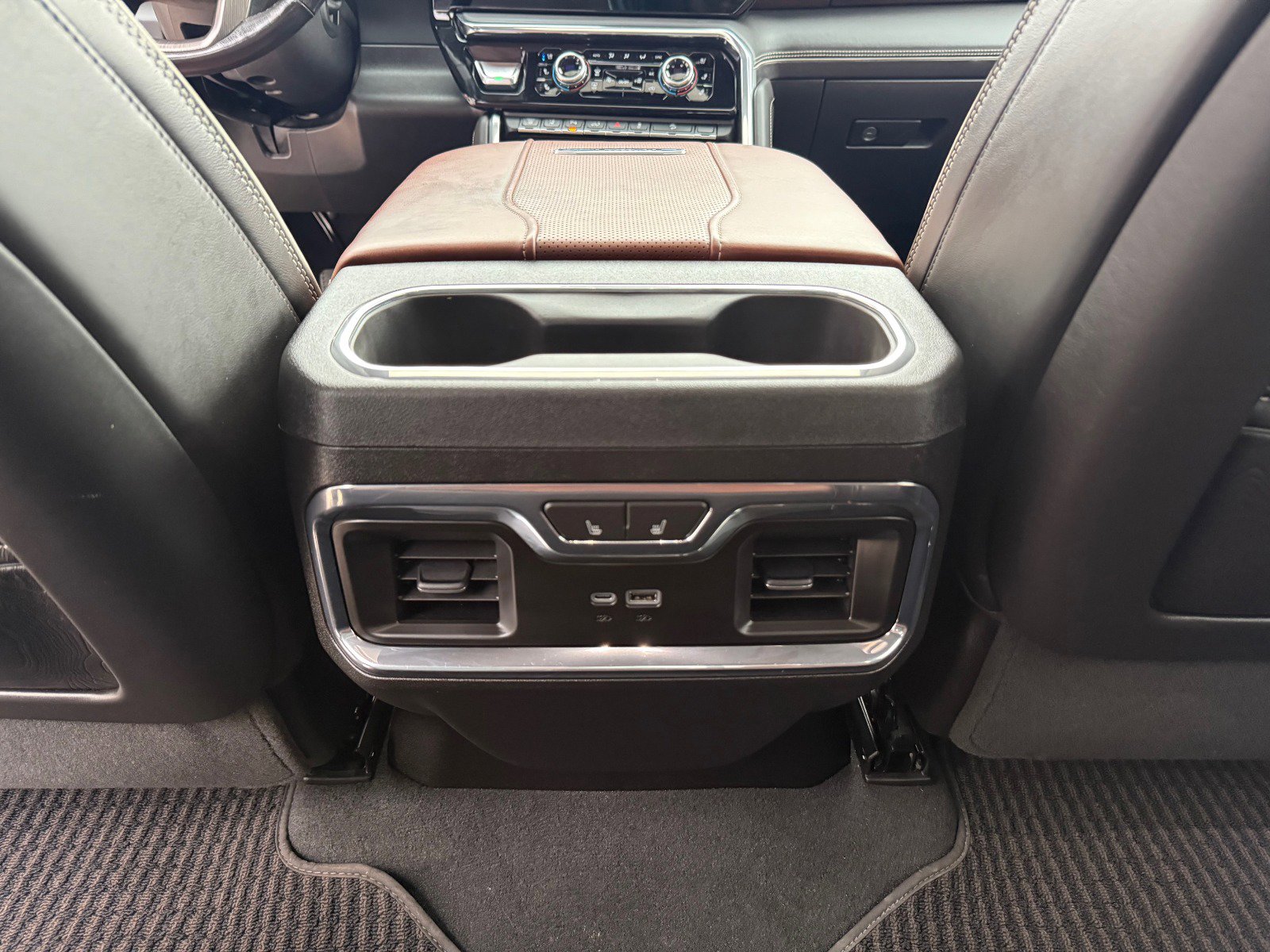 Certified 2024 GMC Sierra 2500 Denali Ultimate image 19