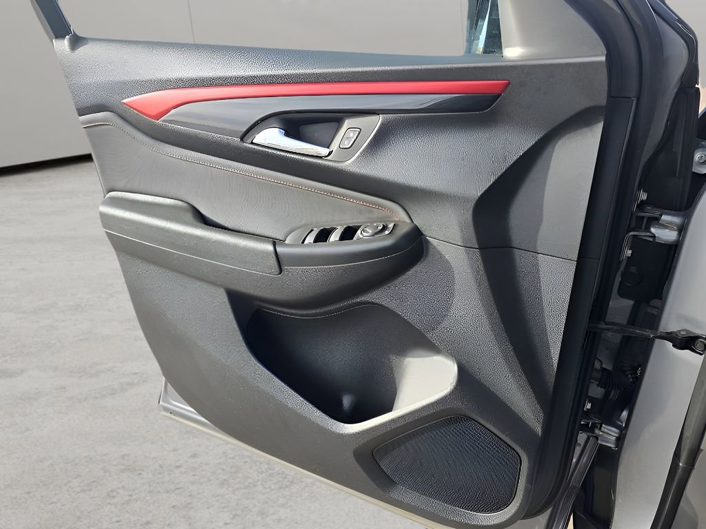 Used 2024 Chevrolet TrailBlazer RS w/ Driver Confidence Package image 17