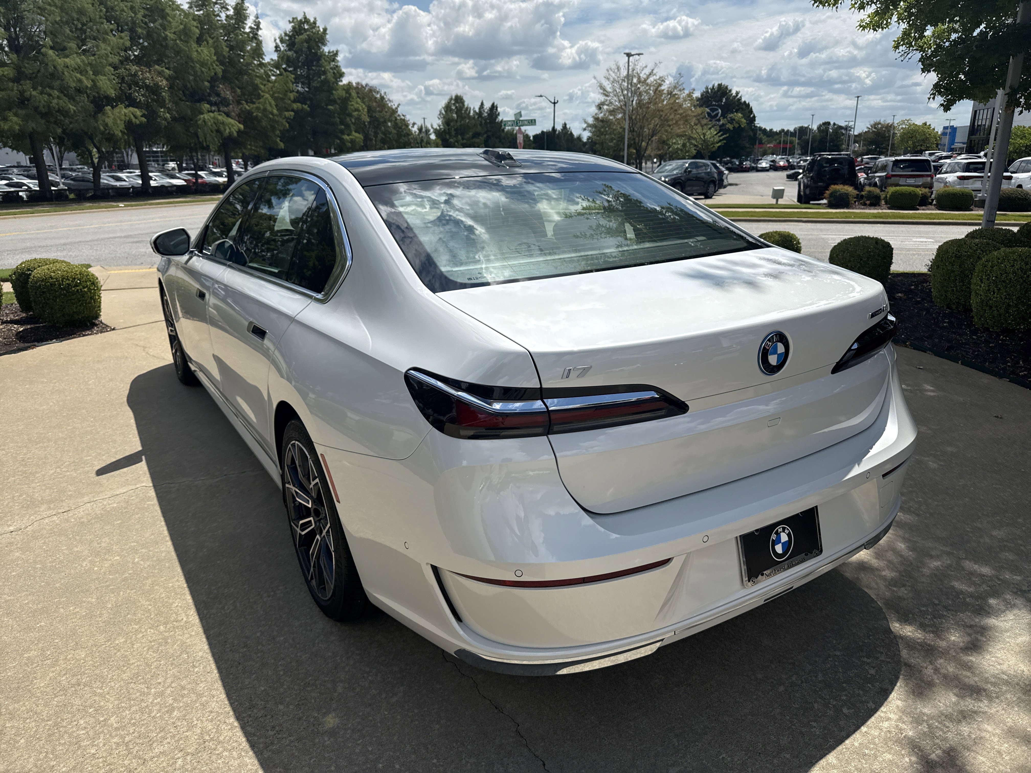New 2026 BMW i7 eDrive50 image 3