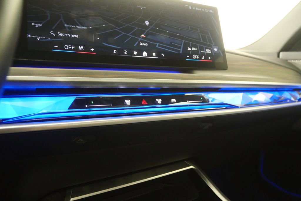 Certified 2023 BMW 740i w/ Parking Assistance Package image 24