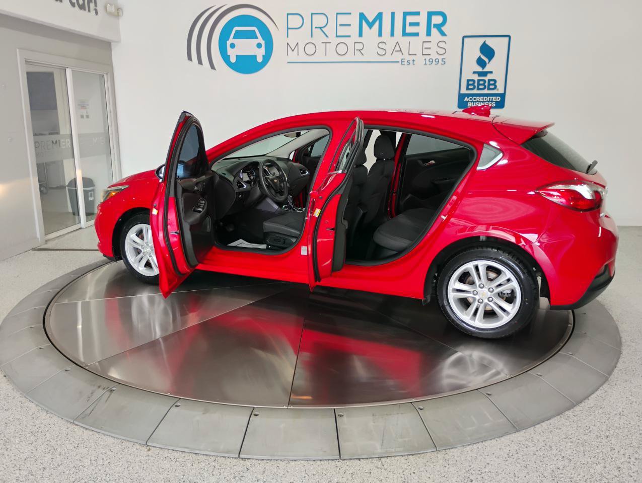 Used 2017 Chevrolet Cruze LT w/ Convenience Package FWD image 83