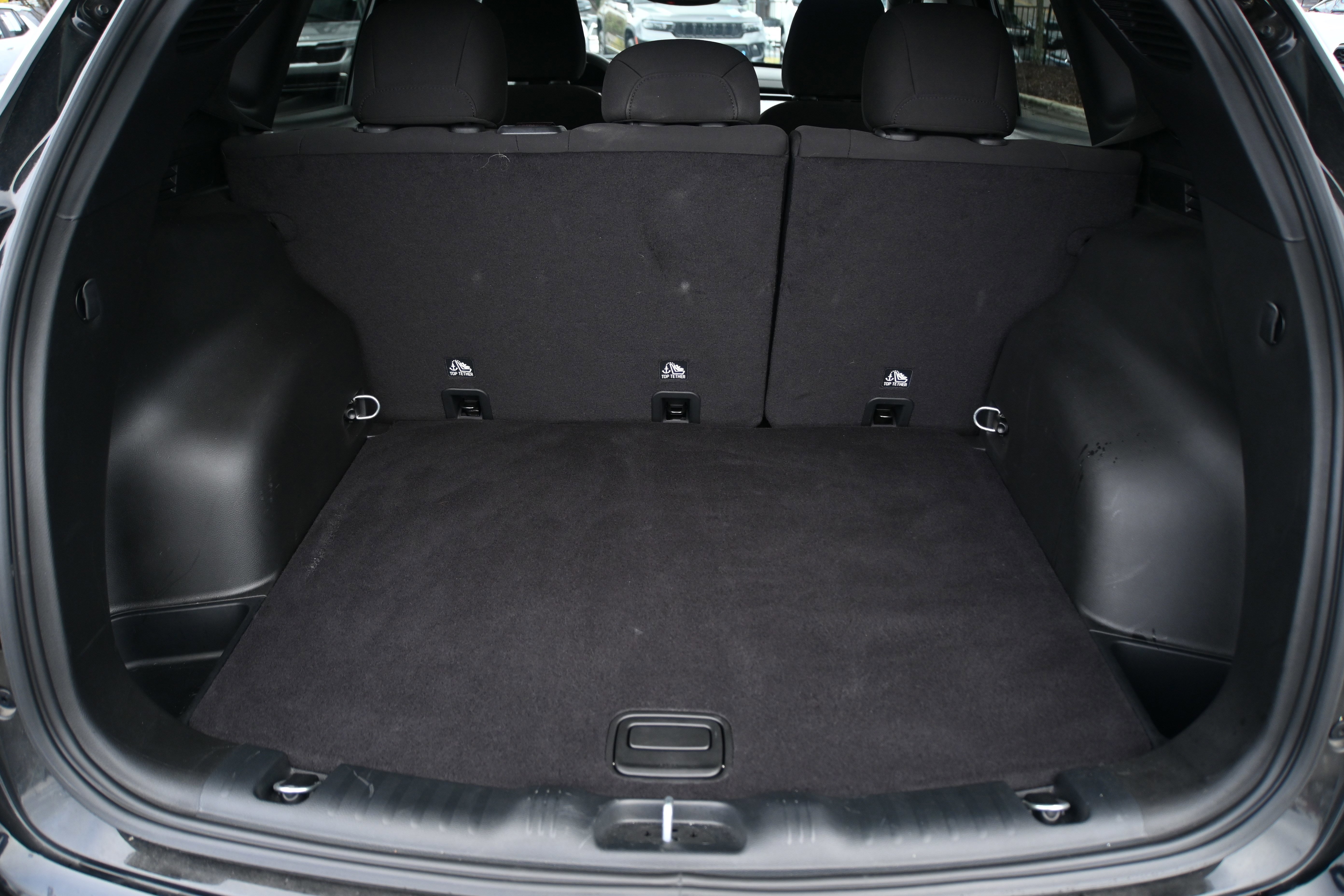 Used 2024 Jeep Compass Sport image 13