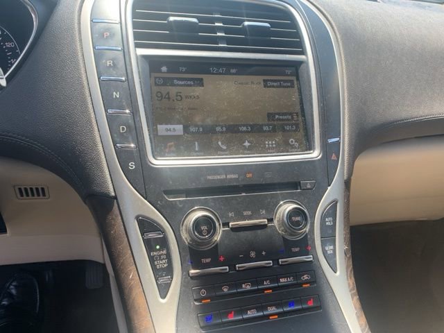 Used 2016 Lincoln MKX Reserve w/ Climate Package FWD image 10