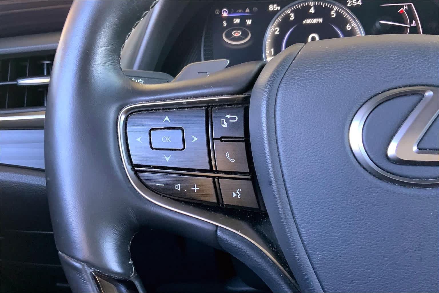Used 2019 Lexus ES 350 w/ Premium Package FWD image 23