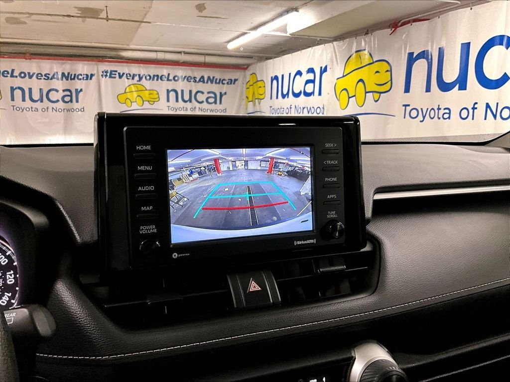 Certified 2022 Toyota RAV4 LE AWD/4WD image 19