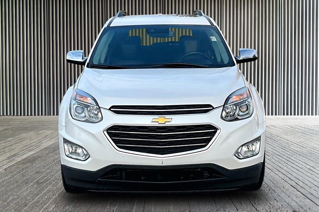 Used 2017 Chevrolet Equinox Premier w/ Enhanced Convenience Package image 4