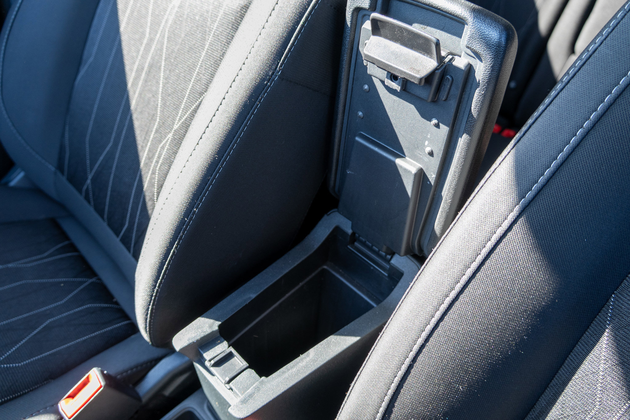 Used 2020 Ford EcoSport SE w/ SE Convenience Package image 57