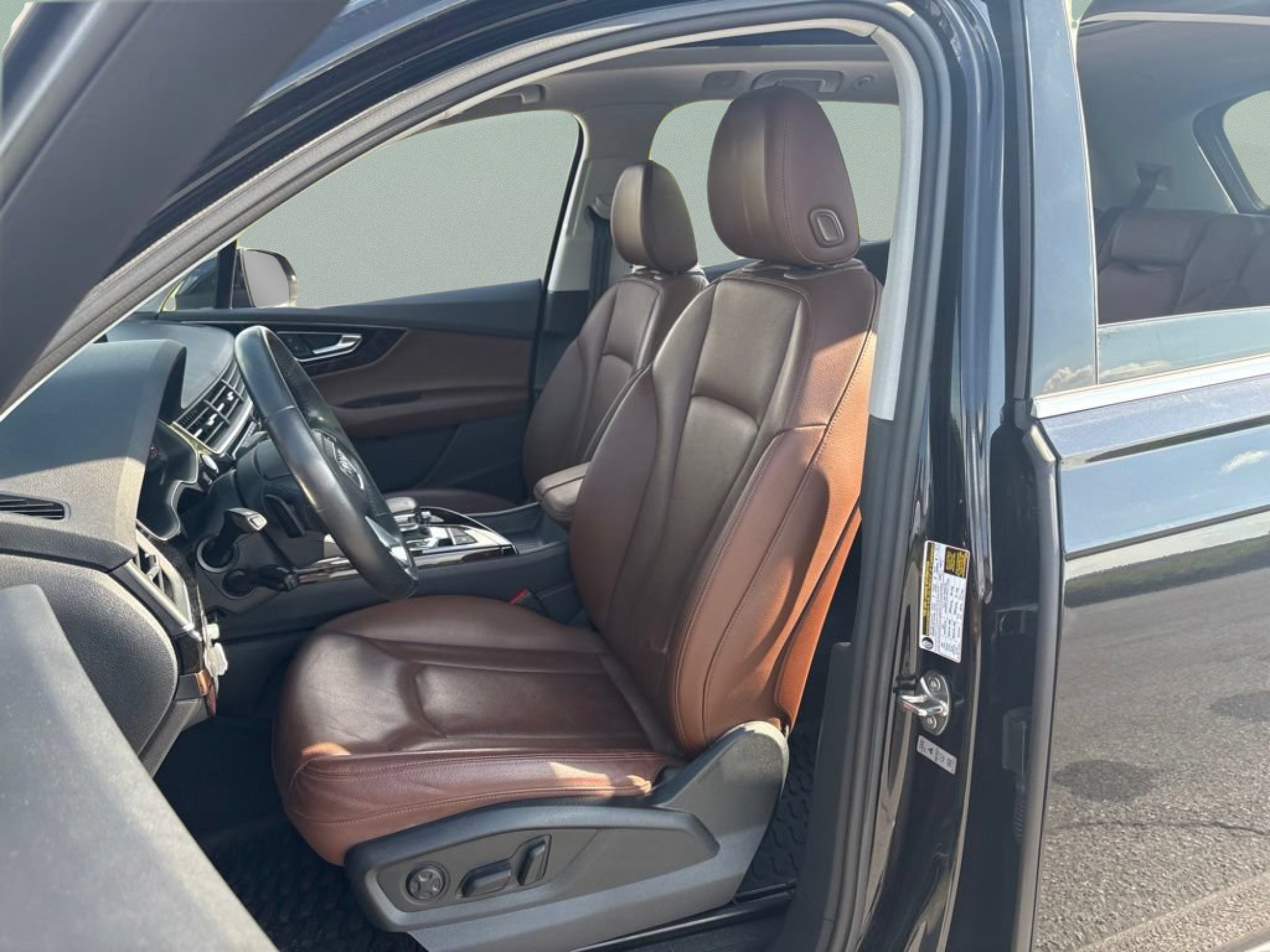 Used 2019 Audi Q7 3.0T Prestige w/ Prestige Package AWD/4WD image 17