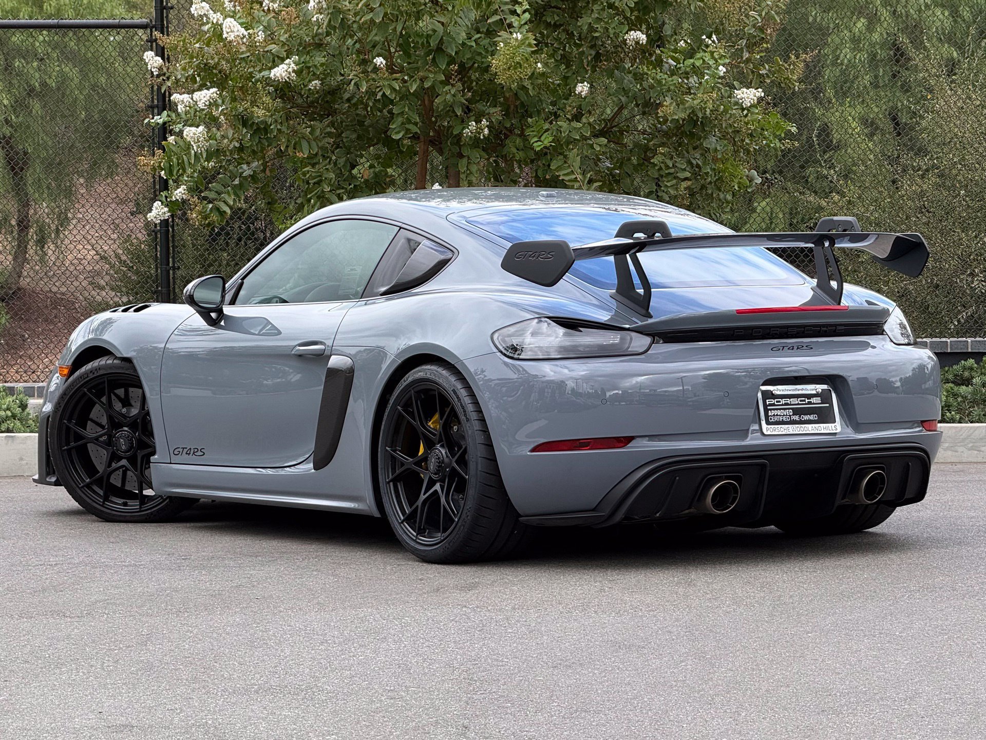 Certified 2024 Porsche 718 Cayman GT4 RS RWD image 3