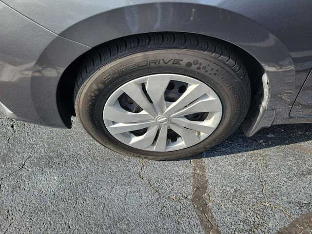 Used 2021 Nissan Versa S FWD image 5