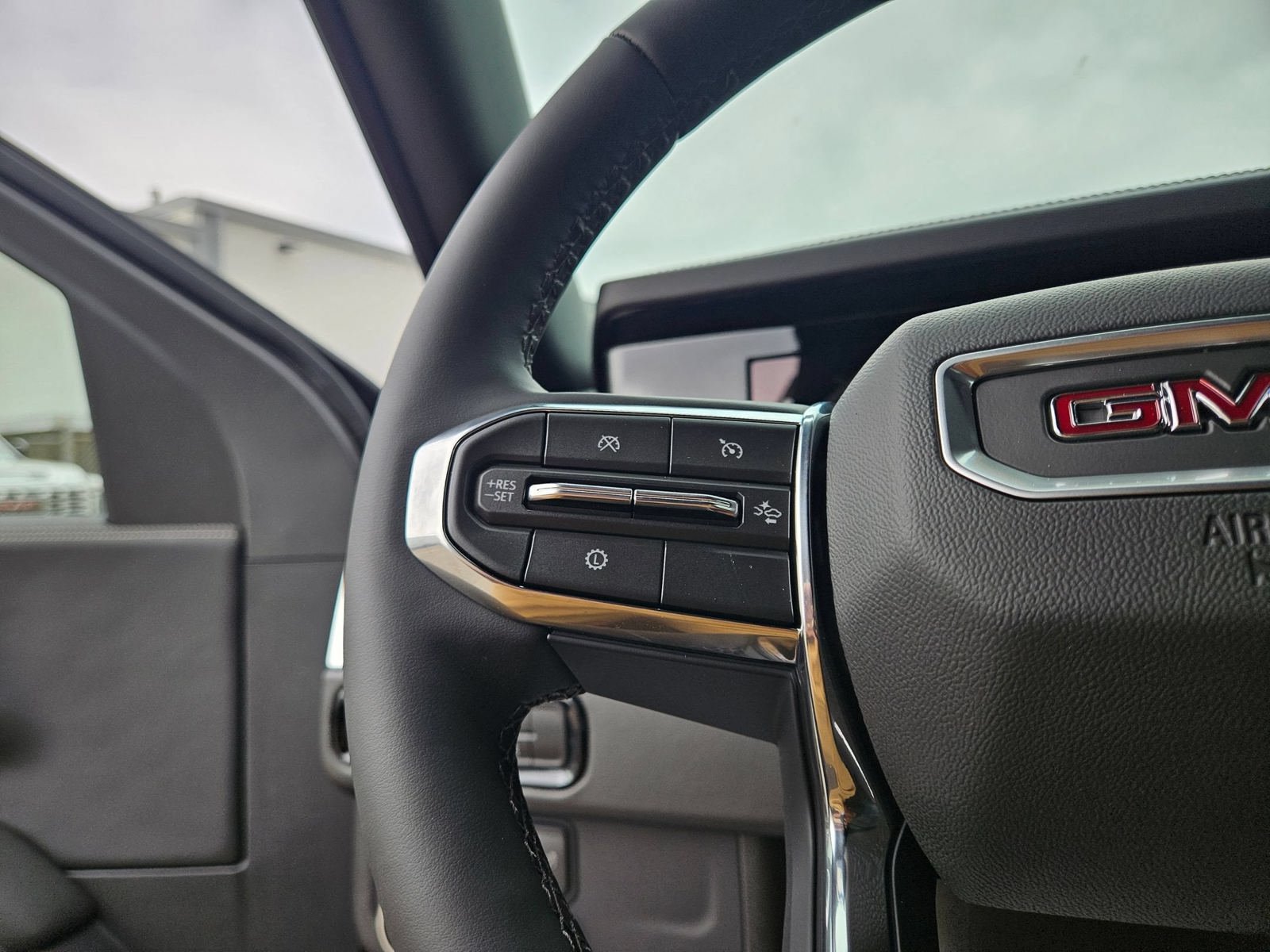 New 2026 GMC Yukon Elevation AWD/4WD image 12