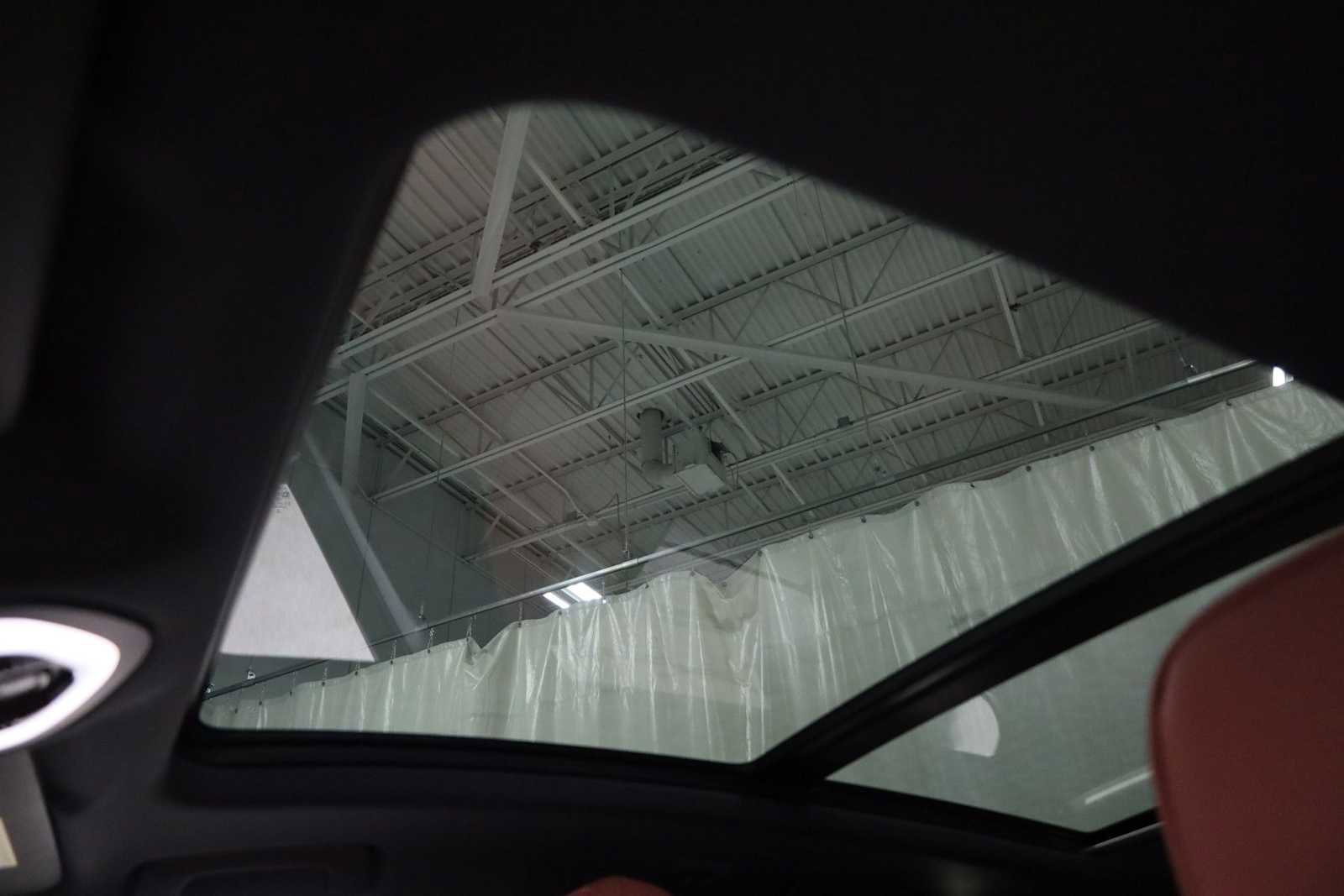 New 2026 Porsche Macan image 19