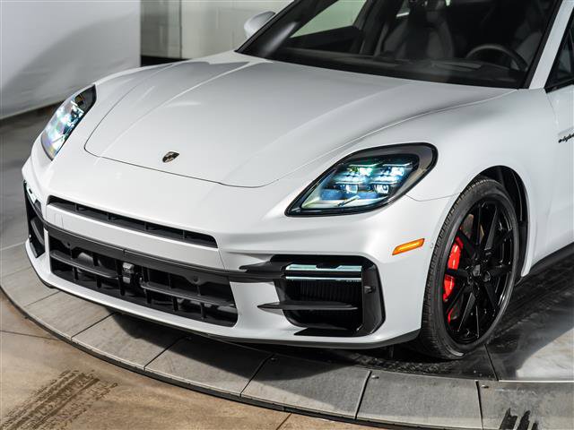 New 2026 Porsche Panamera Turbo image 11