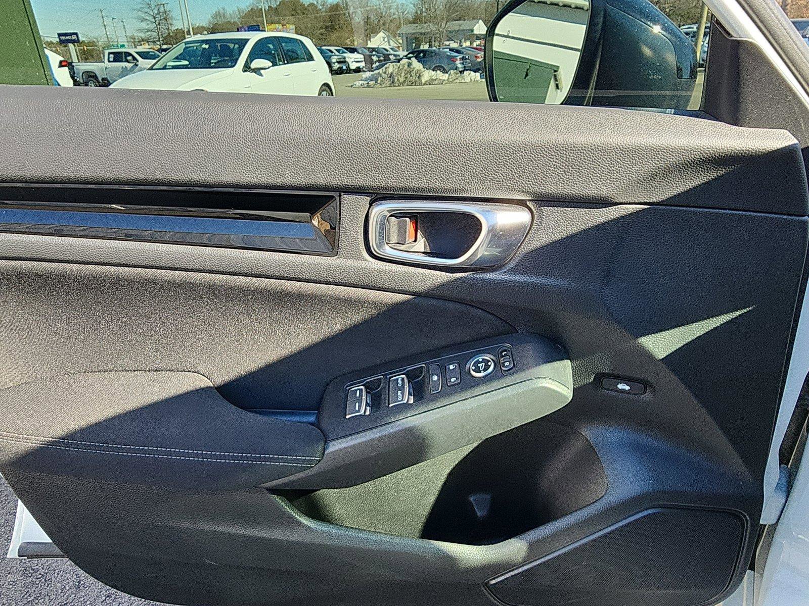 Used 2025 Honda Civic FWD Hybrid Sedan image 18