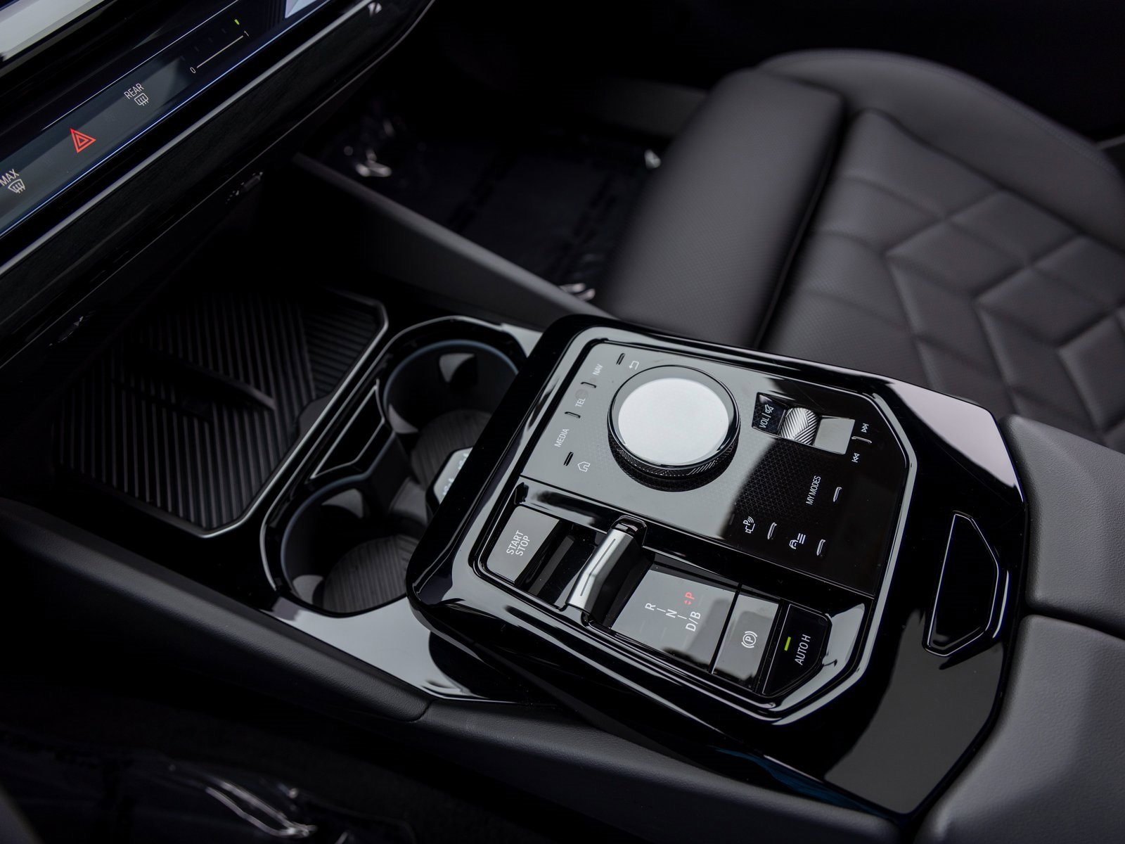 Used 2025 BMW i5 xDrive40 w/ Premium Package image 38