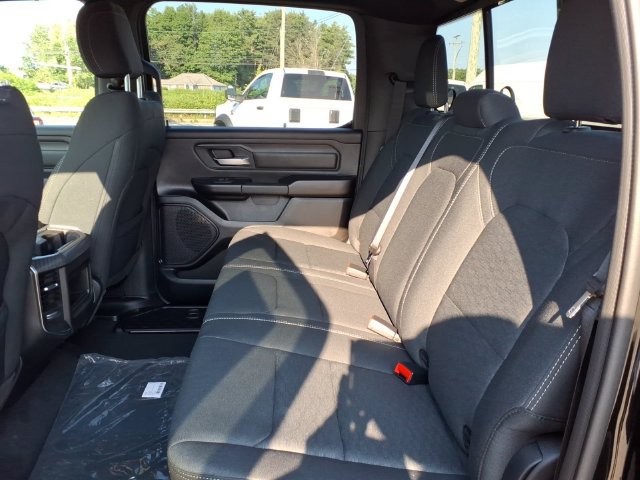 New 2026 RAM 1500 Express AWD/4WD image 15