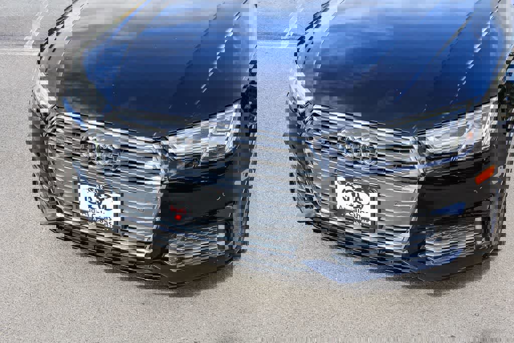 Used 2017 Audi A4 2.0T Premium Plus w/ Premium Plus Package image 6