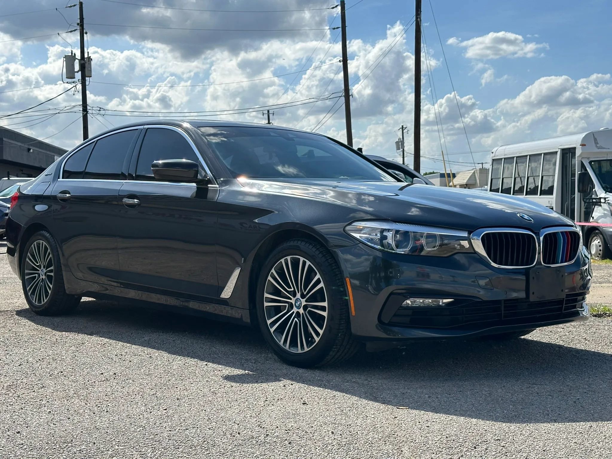 Used 2018 BMW 530e w/ Premium Package 2 image 9