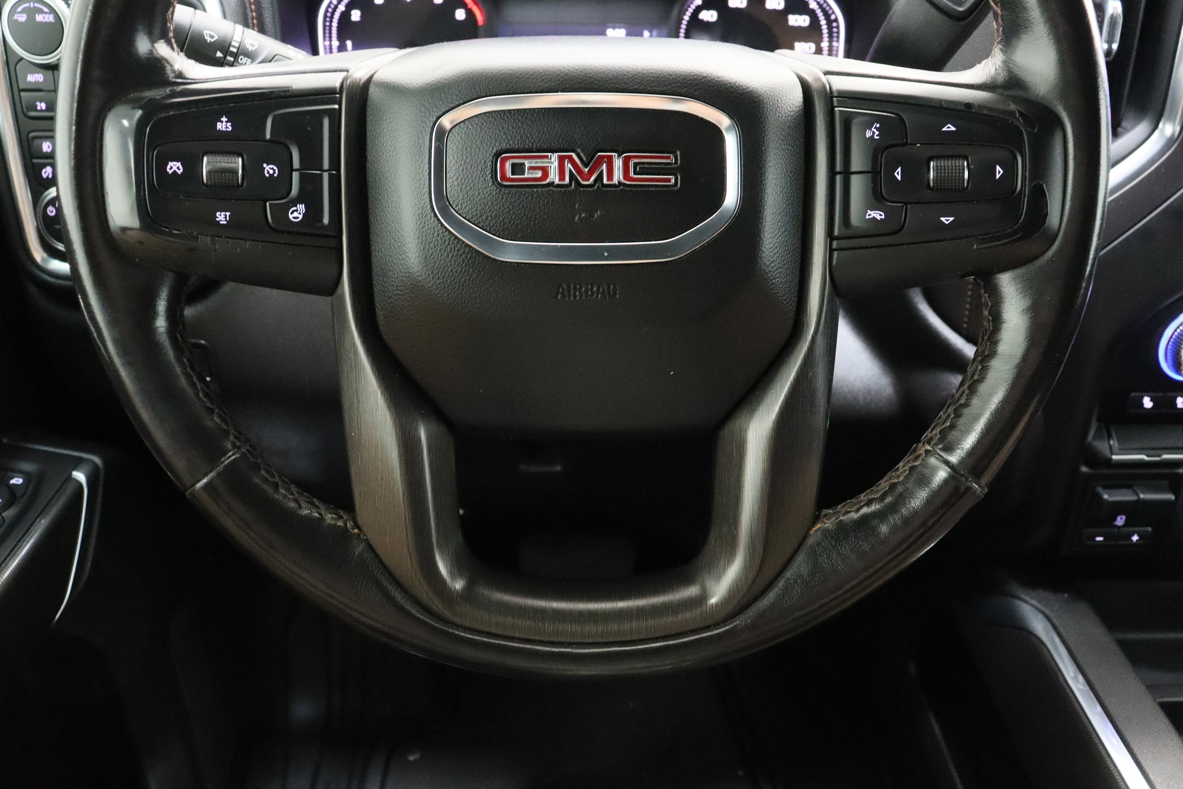 Used 2022 GMC Sierra 2500 AT4 image 25