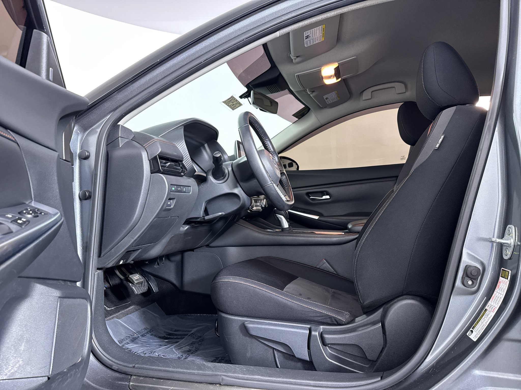 Used 2020 Nissan Sentra SR w/ Electronics Package FWD image 4