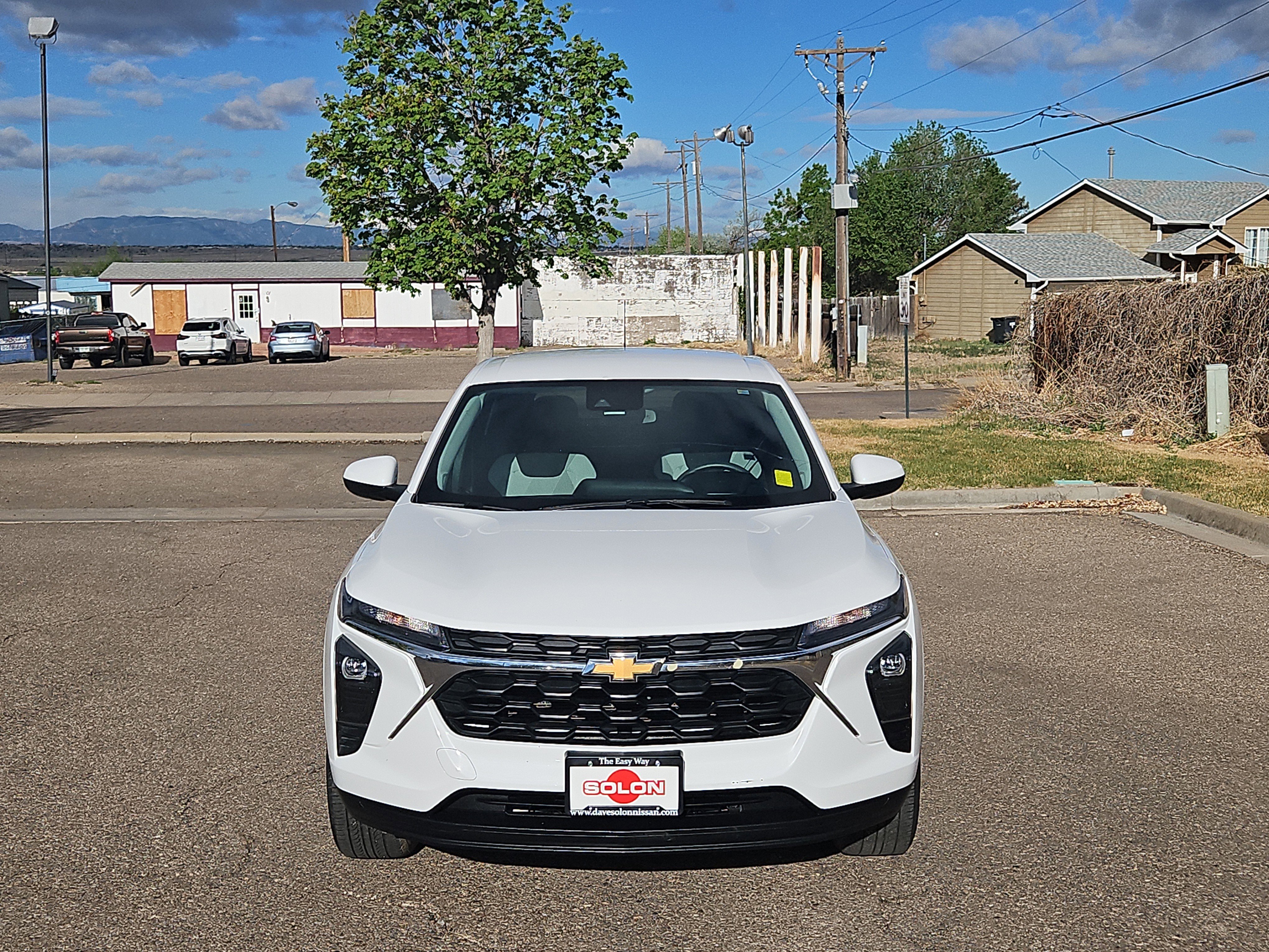 Used 2024 Chevrolet Trax LS w/ LS Convenience Package FWD image 5