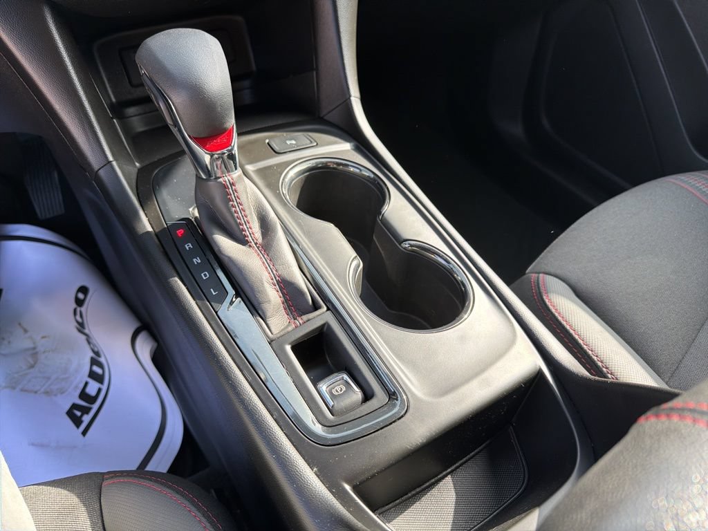 Used 2022 Chevrolet Equinox RS w/ Infotainment Package FWD image 31