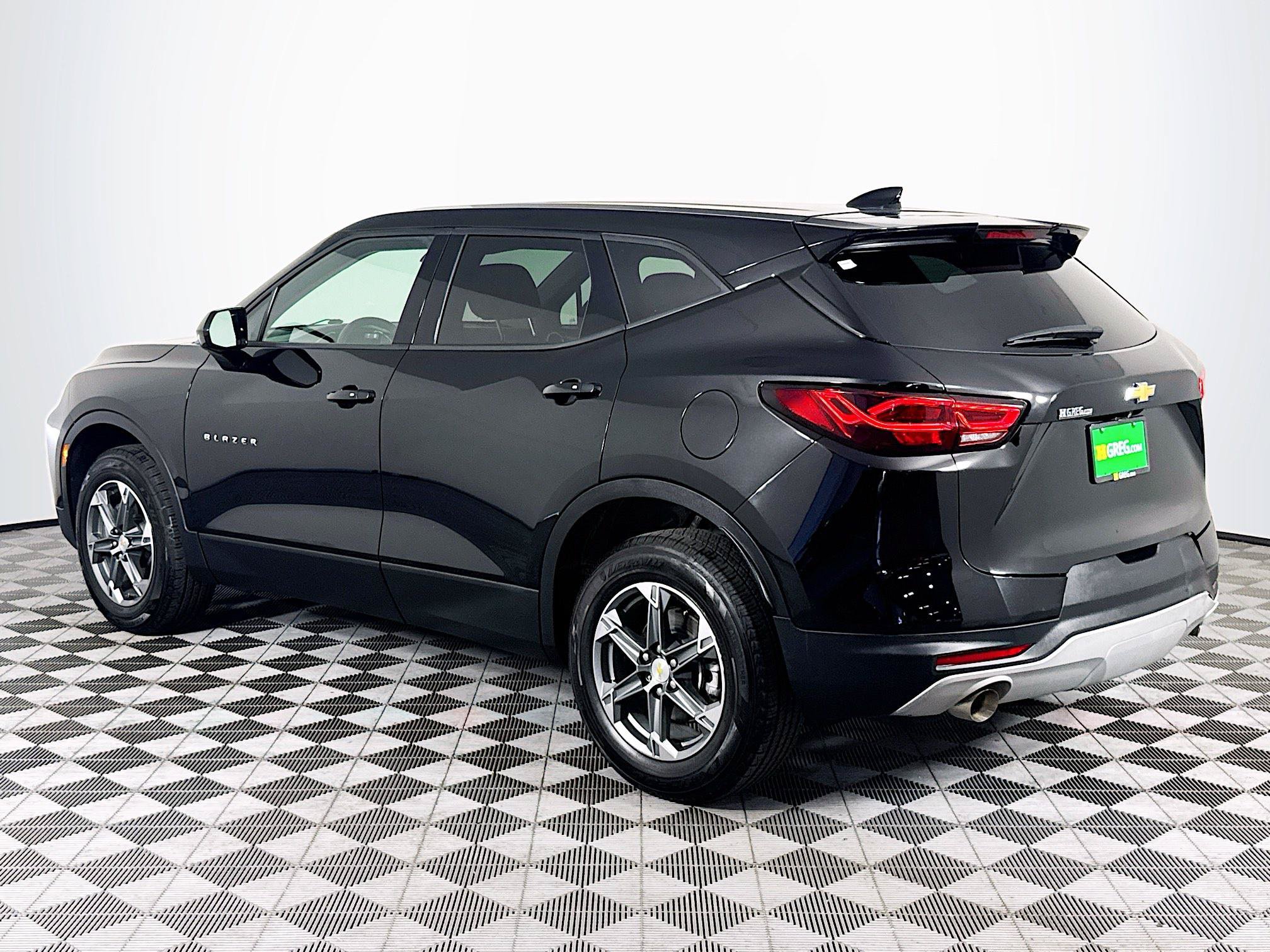 Used 2024 Chevrolet Blazer LT FWD image 6