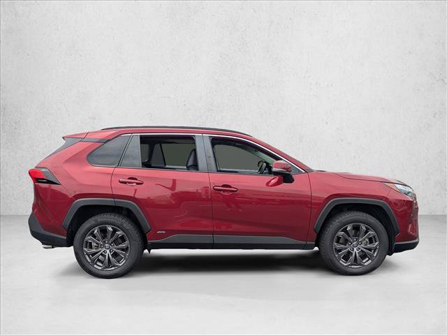 Used 2022 Toyota RAV4 XLE Premium AWD/4WD image 4