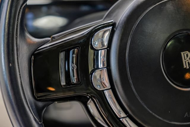 Used 2017 Rolls-Royce Wraith RWD image 21