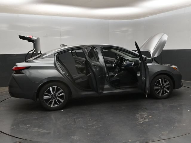 New 2025 Nissan Versa SV w/ Trunk Package FWD image 28