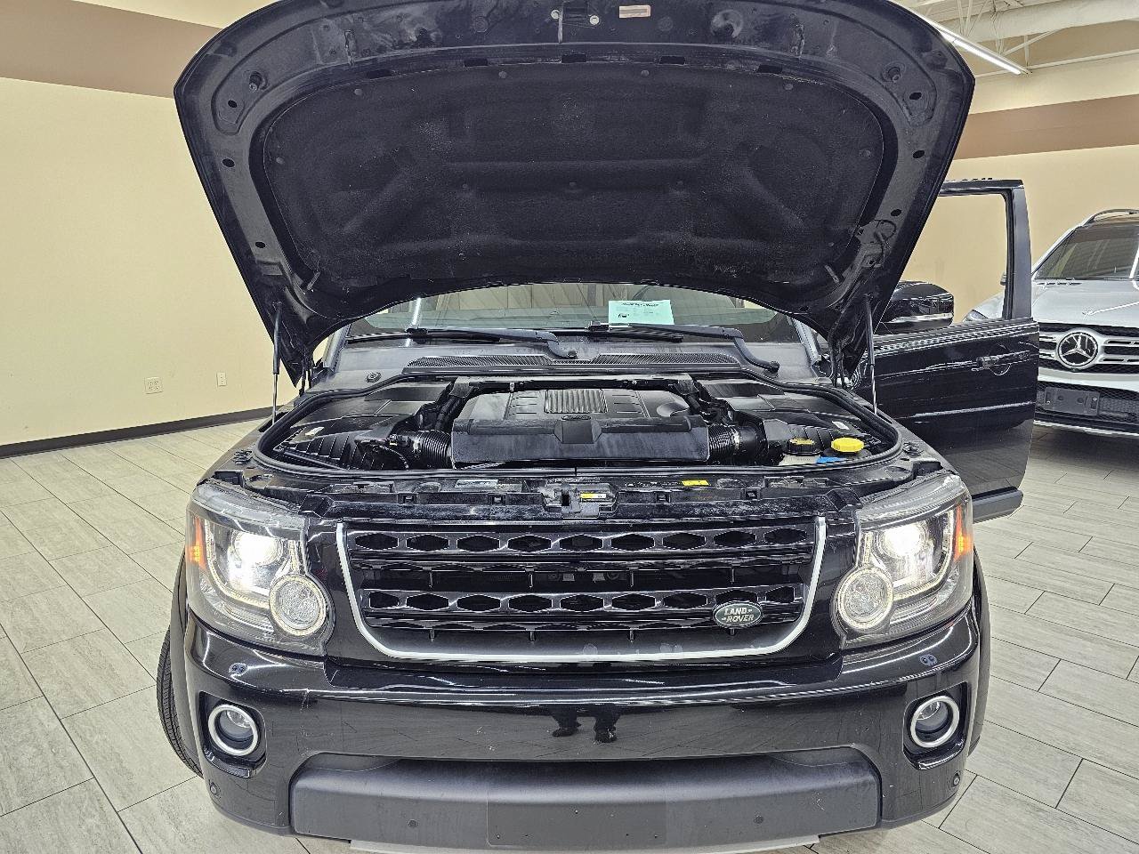 Used 2016 Land Rover LR4 HSE LUX AWD/4WD image 48