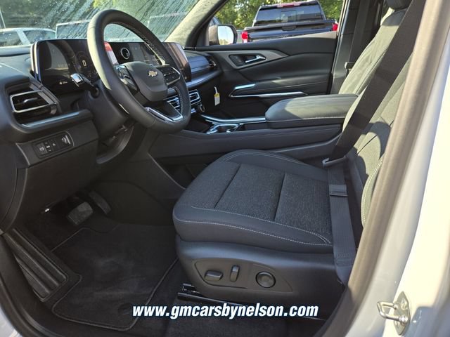 New 2027 Chevrolet Traverse LT w/ Driver Confidence Package FWD image 7