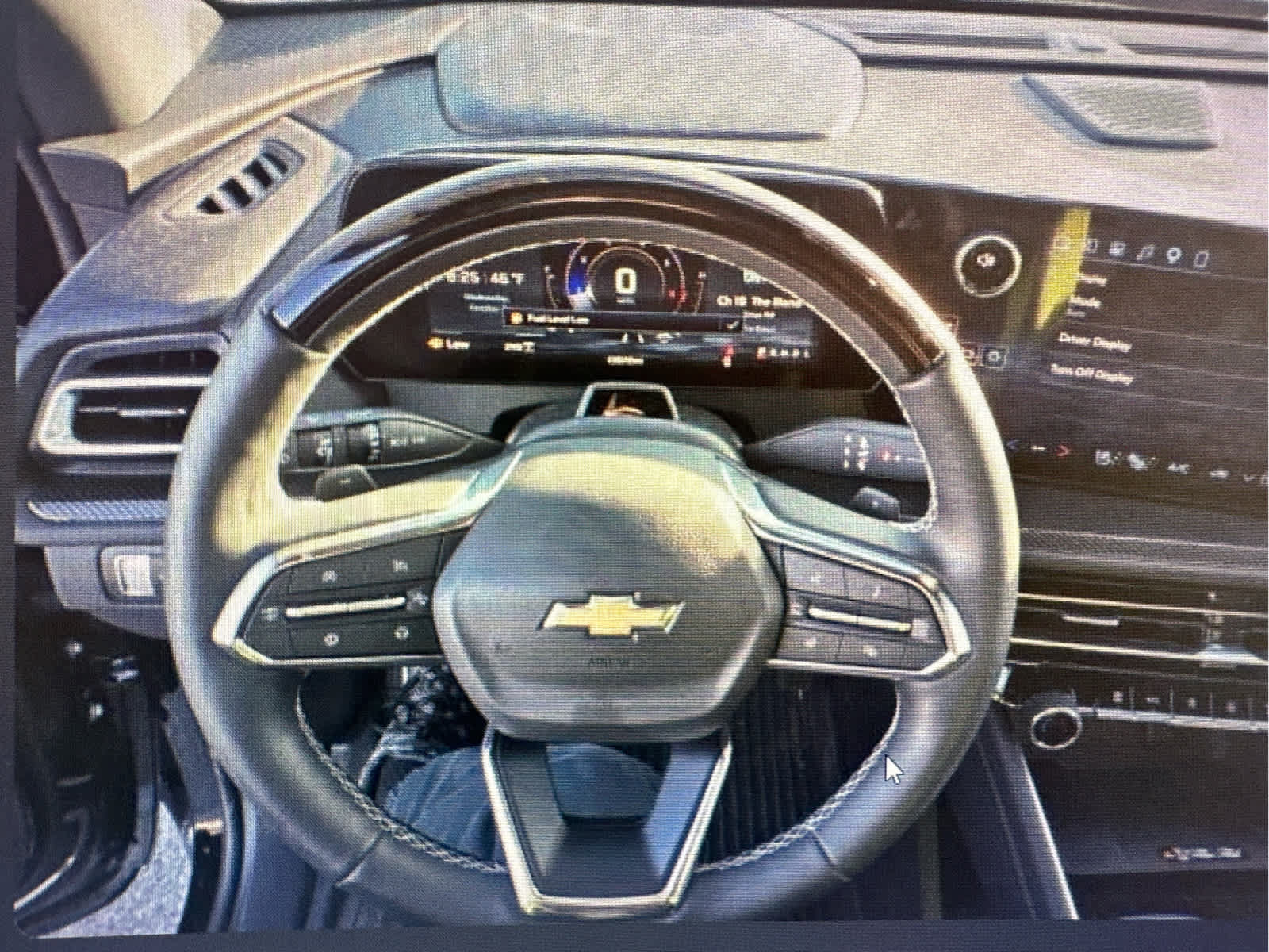 Used 2026 Chevrolet Traverse High Country AWD/4WD image 3