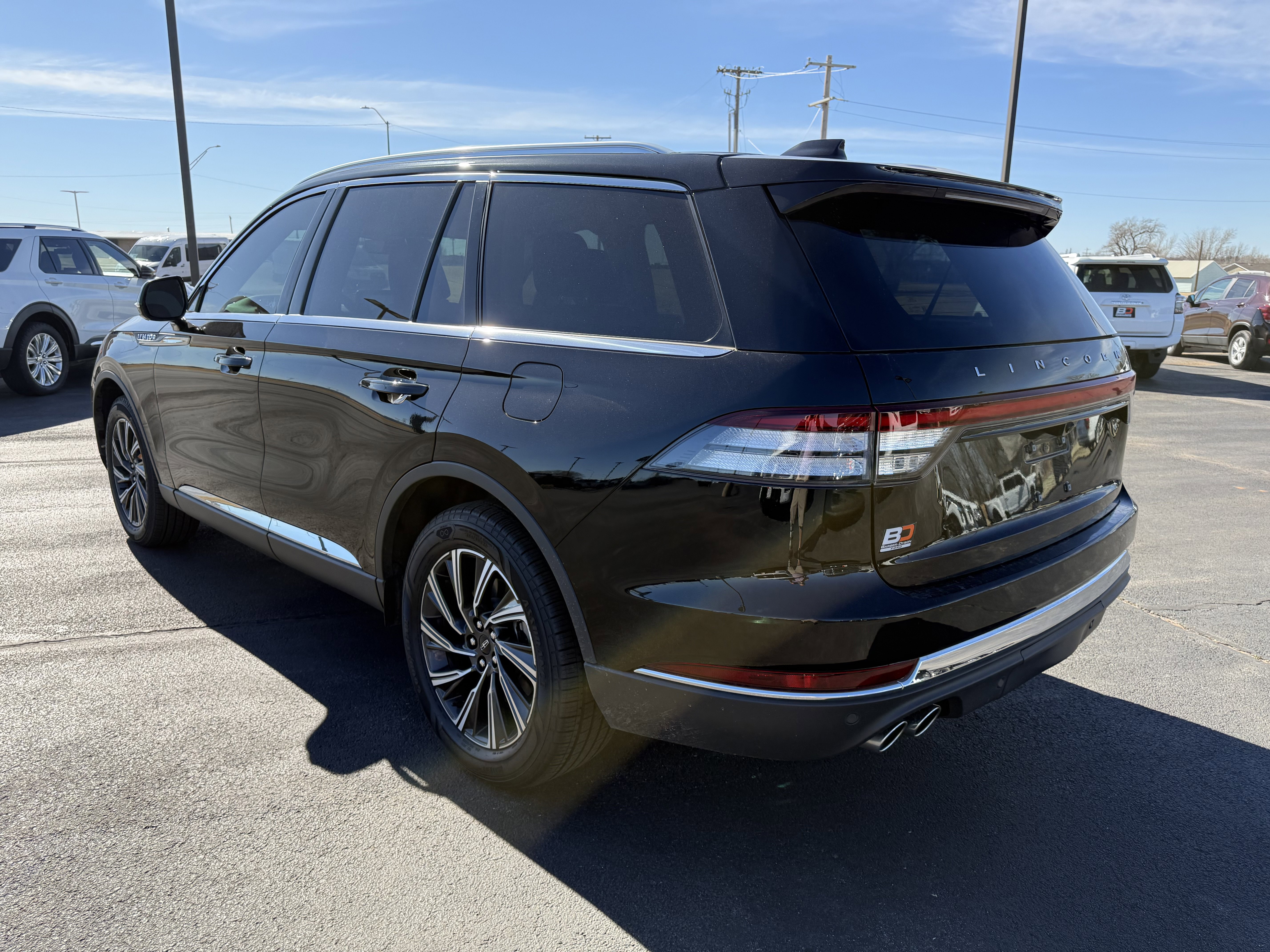 Used 2025 Lincoln Aviator AWD image 4
