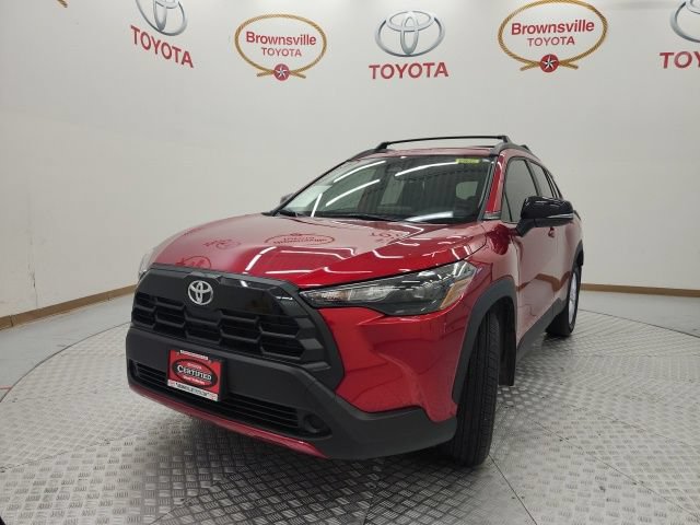 Certified 2026 Toyota Corolla Cross LE FWD image 2