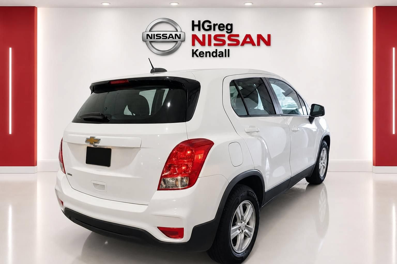 Used 2020 Chevrolet Trax LS FWD image 4