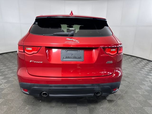 Used 2019 Jaguar F-PACE R-Sport image 4