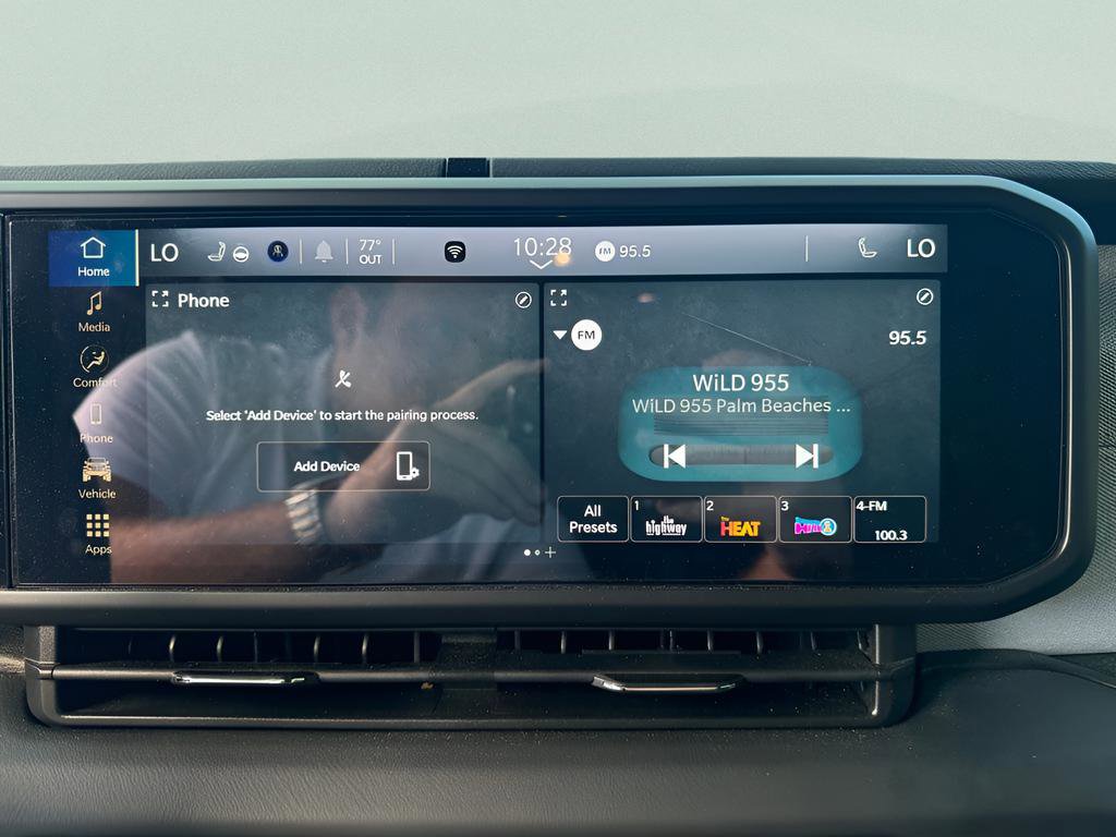 Used 2024 Jeep Wrangler Sahara w/ Safety Group image 19