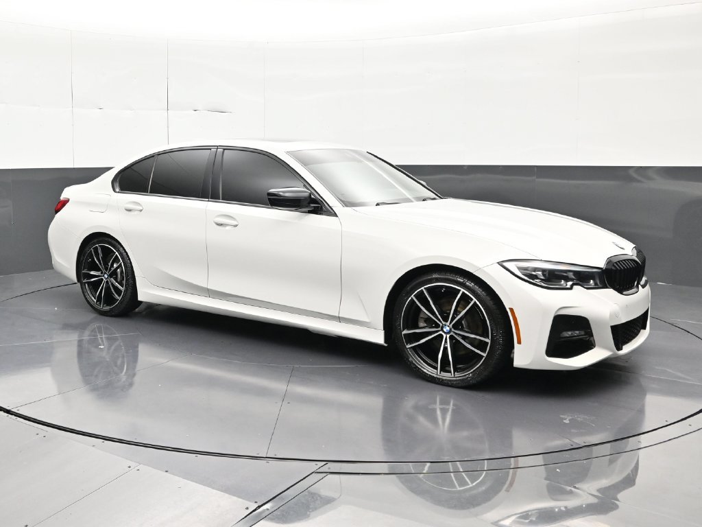 Used 2021 BMW 330i Sedan w/ M Sport Package RWD image 7