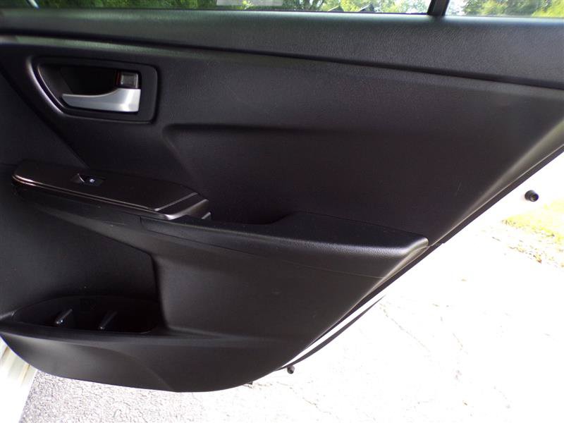 Used 2017 Toyota Camry SE FWD image 24