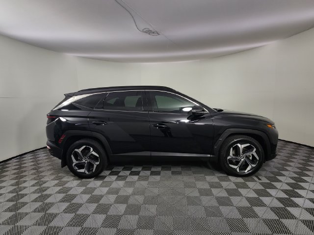 Certified 2022 Hyundai Tucson Limited w/ Cargo Package AWD/4WD image 6